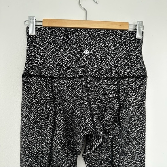 Lululemon Wunder Under Leggings High Rise Laser Cut Jacquard Black White Size 6 - Picture 10 of 12